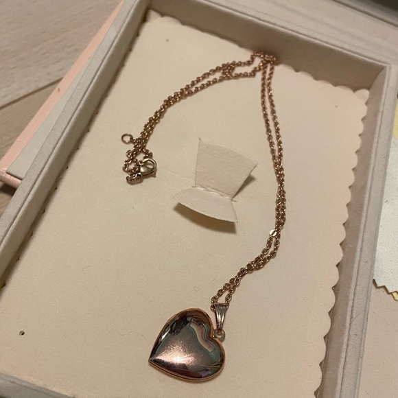 Rose Gold Heart Locket - Picture 3 of 3